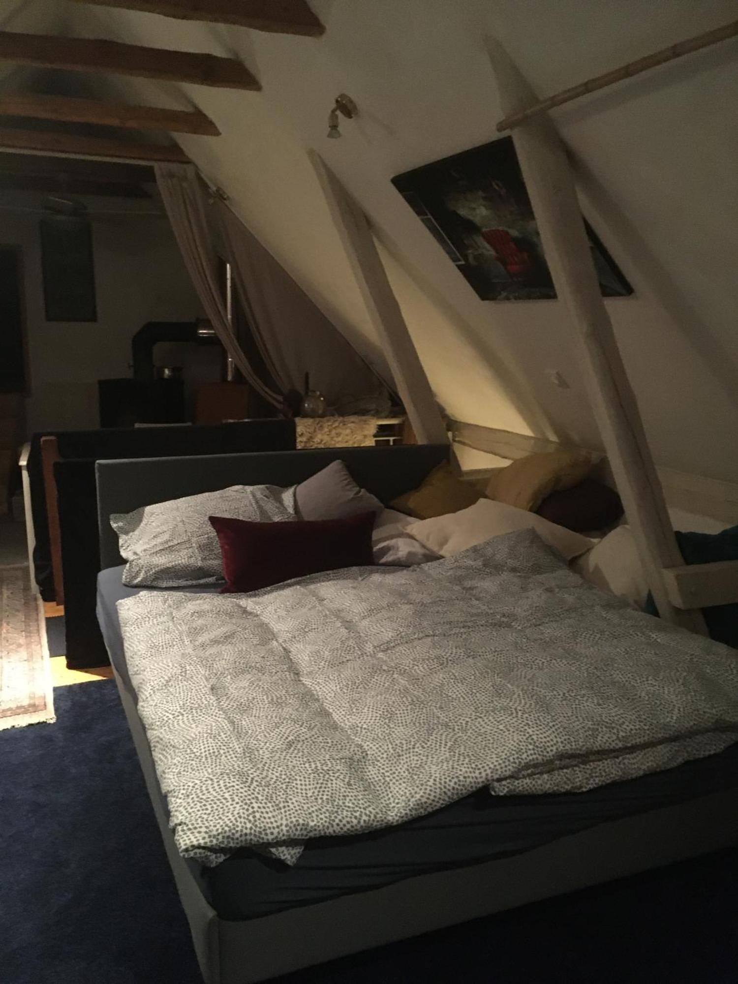 Grosse Hobbithoehle Mit Gemeinschaftsgarten Neustadt am Rübenberge Kültér fotó